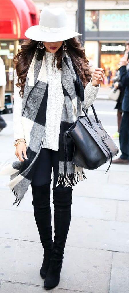 Chic winter outfit featuring an oversized coat, perfect for January. Warm, stylish, and ideal for cold weather in NYC.