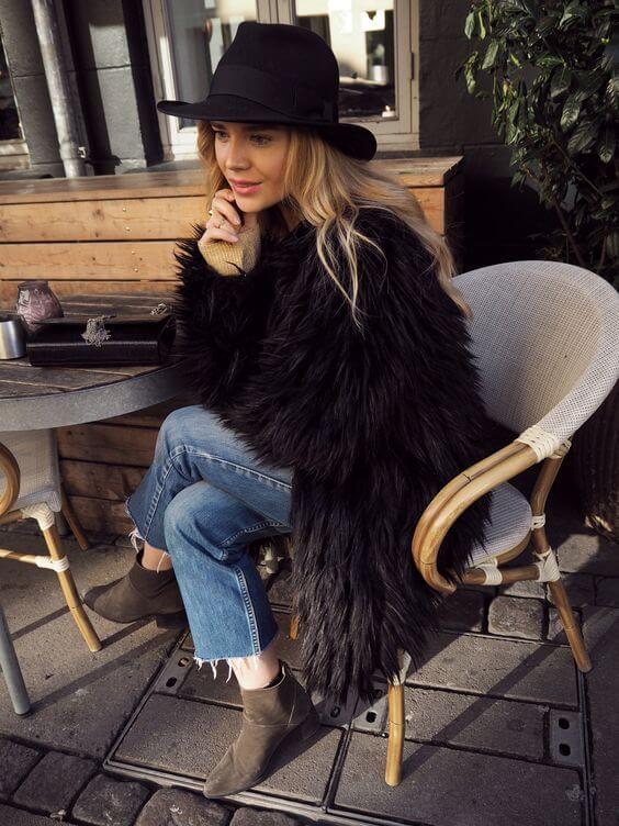 Chunky knitted winter hat in a waffle stitch pattern, perfect for women. Stylish and warm, ideal for cold weather adventures.