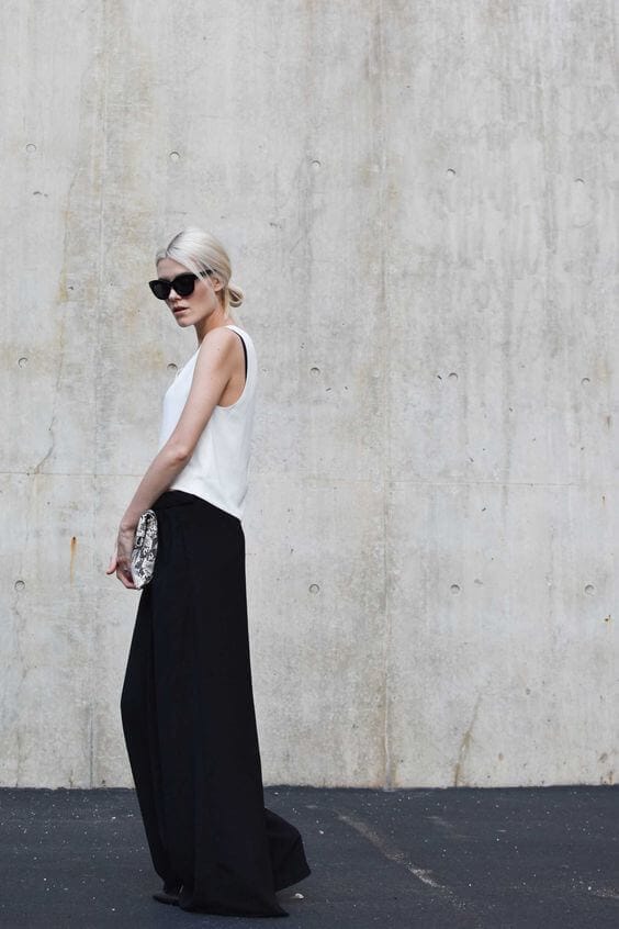 Classy black and white mini skirt outfit, perfect for office core aesthetics or elegant spring events. Ideal for art shows.