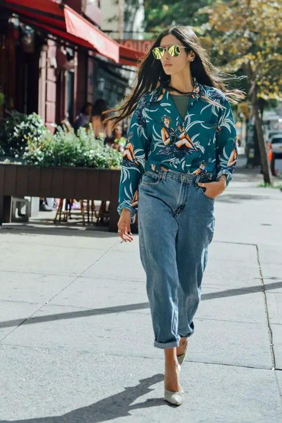 We took a look at which types of blouses shirts ladies are wearing this season and the verdict is in: womens printed shirts and blouses are the way to go! For more, head to snazzylair.com