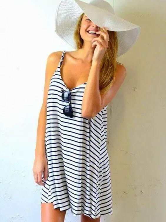 When it comes to outfits to wear at the beach, the best way to go is simple, fresh and quickly dressed and undressed to show your amazing bathing suit or bikini! For more go to snazzylair.com