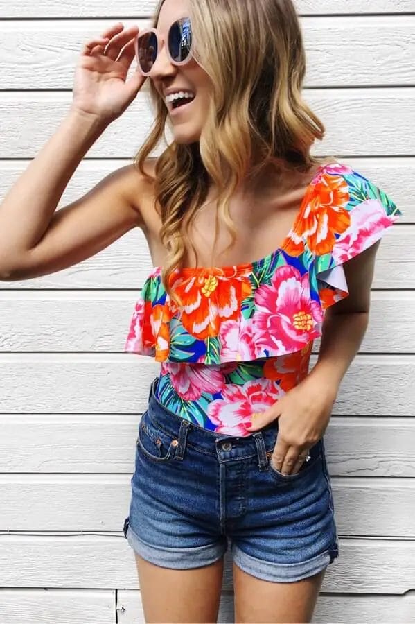 It is time for you to take a look at our top picks and pick your favorites, so get ready and browse our gallery to find the right inspiration for this season! Letâ€™s take a look at one, off and cold shoulder blouses!