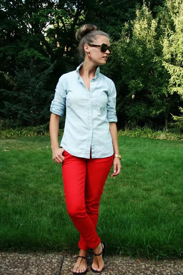 Go ahead and take a look at the stylish ways to wear red we have found, we hope you find what you need.