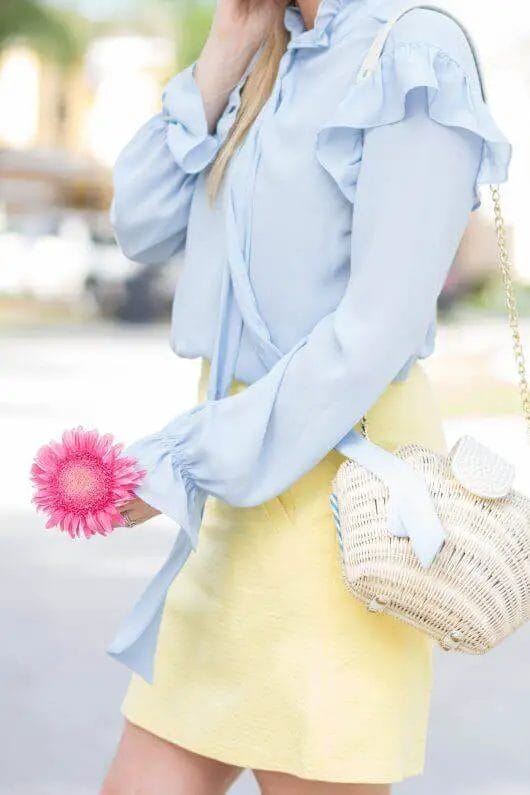 These fresh spring pastels are bound to give you a soft yet chic look, perfect to dress up or down, both for work and for your days off.
