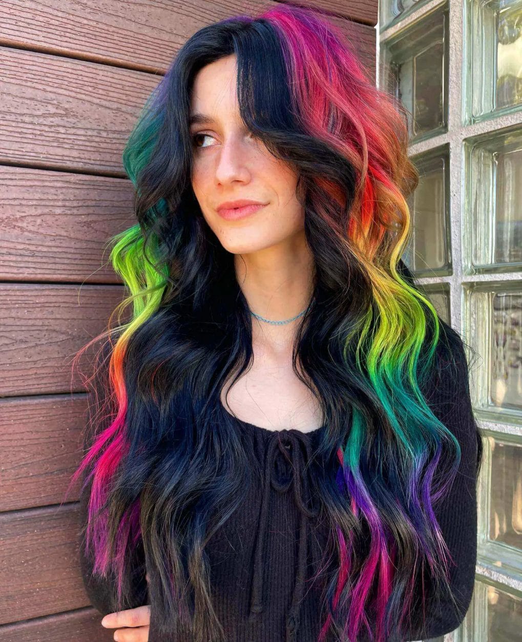 Dramatic rainbow transition in luxurious long layers.