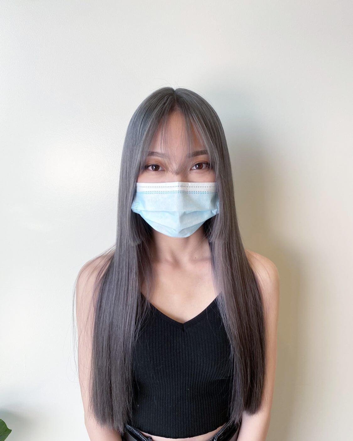 Ash-gray hair with see-through bangs
