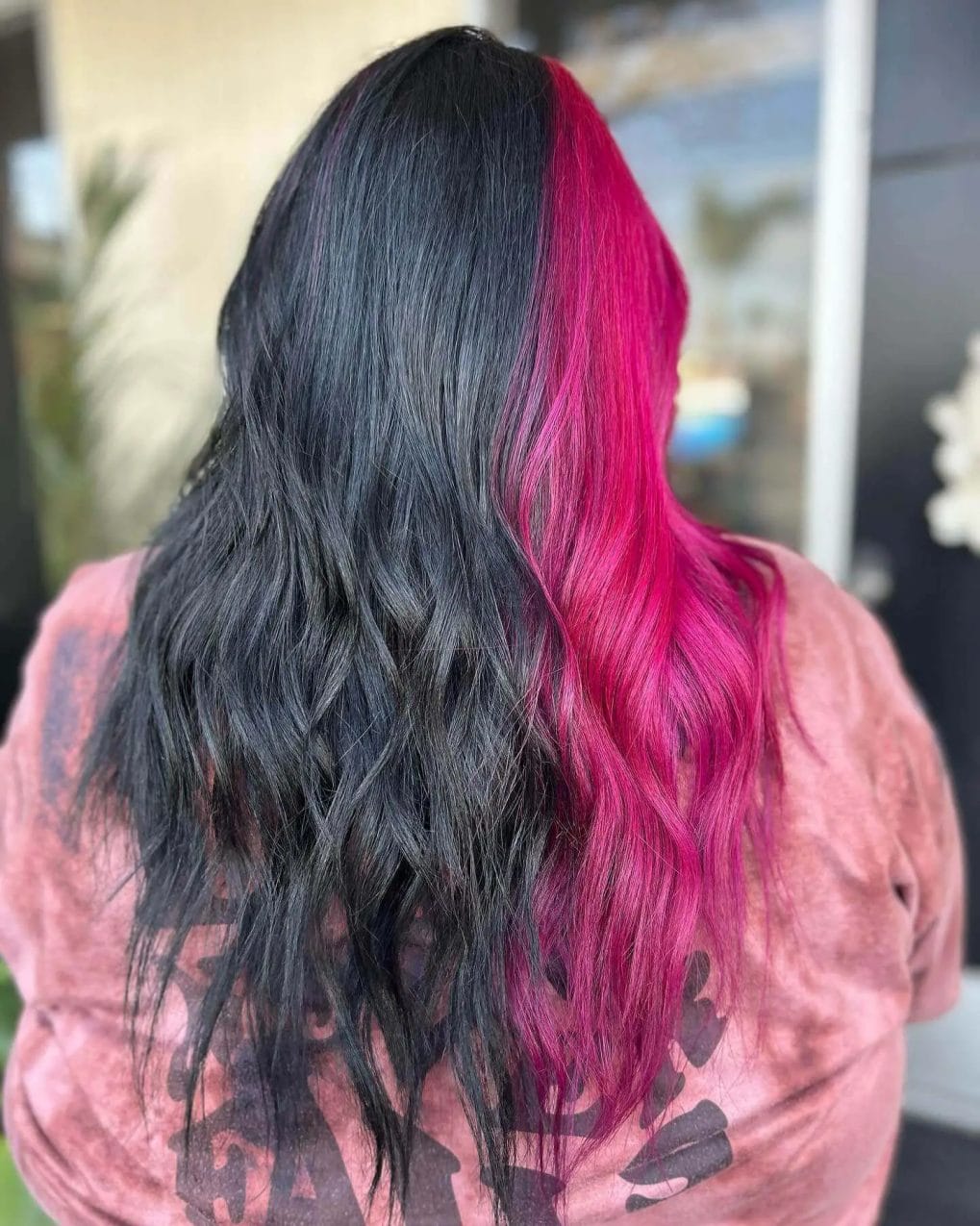 Black to bright pink wavy transition with subtle layers