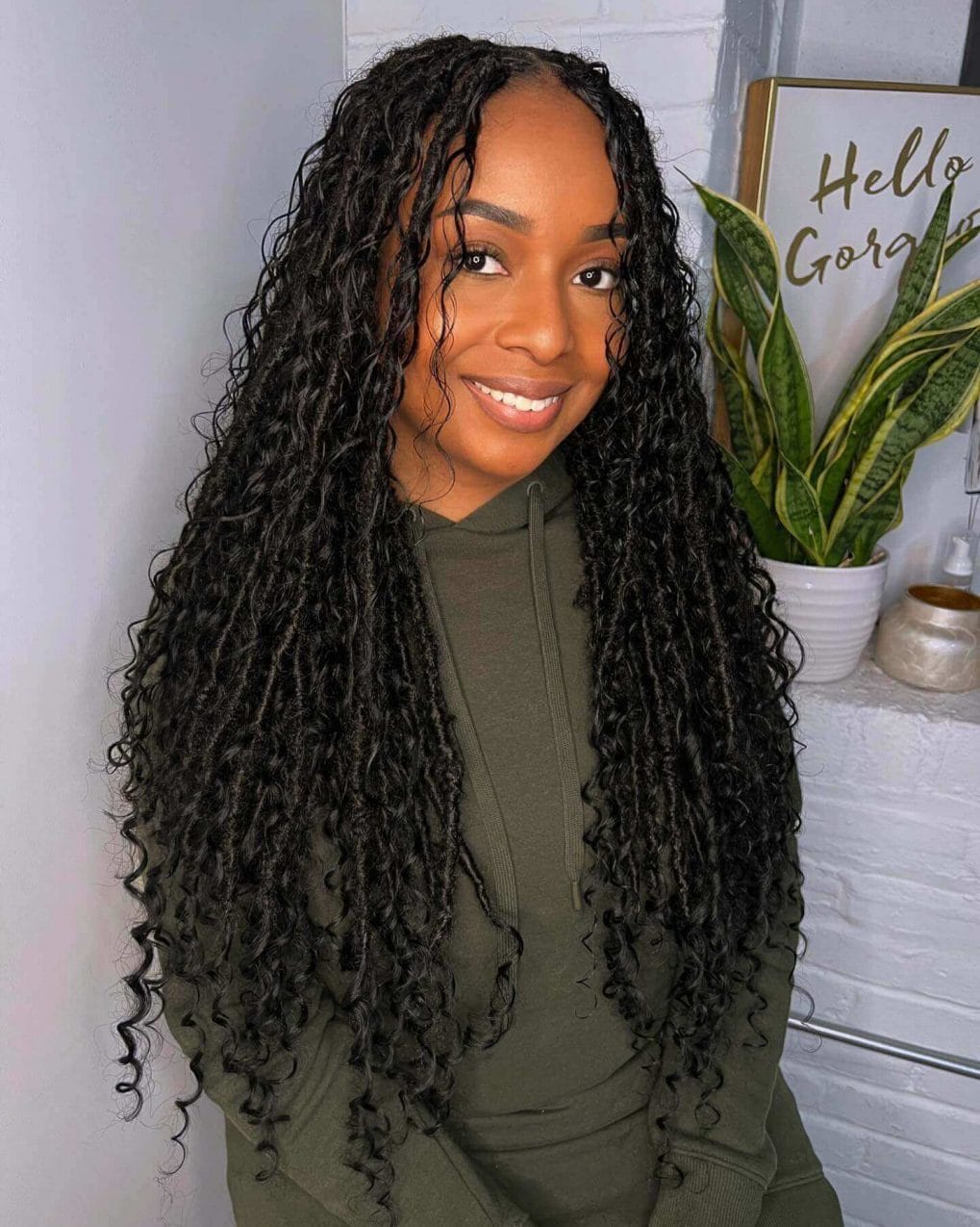 Fun, free cascading twist-outs adding length and definition