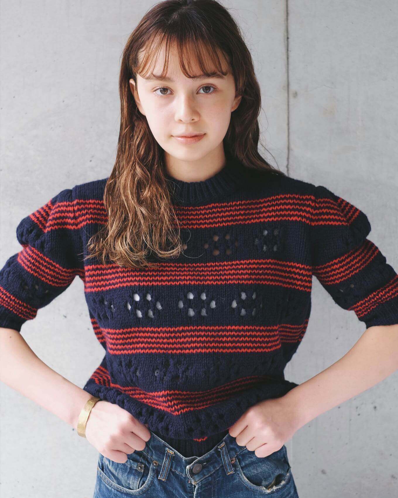 Chestnut waves with see-through bangs