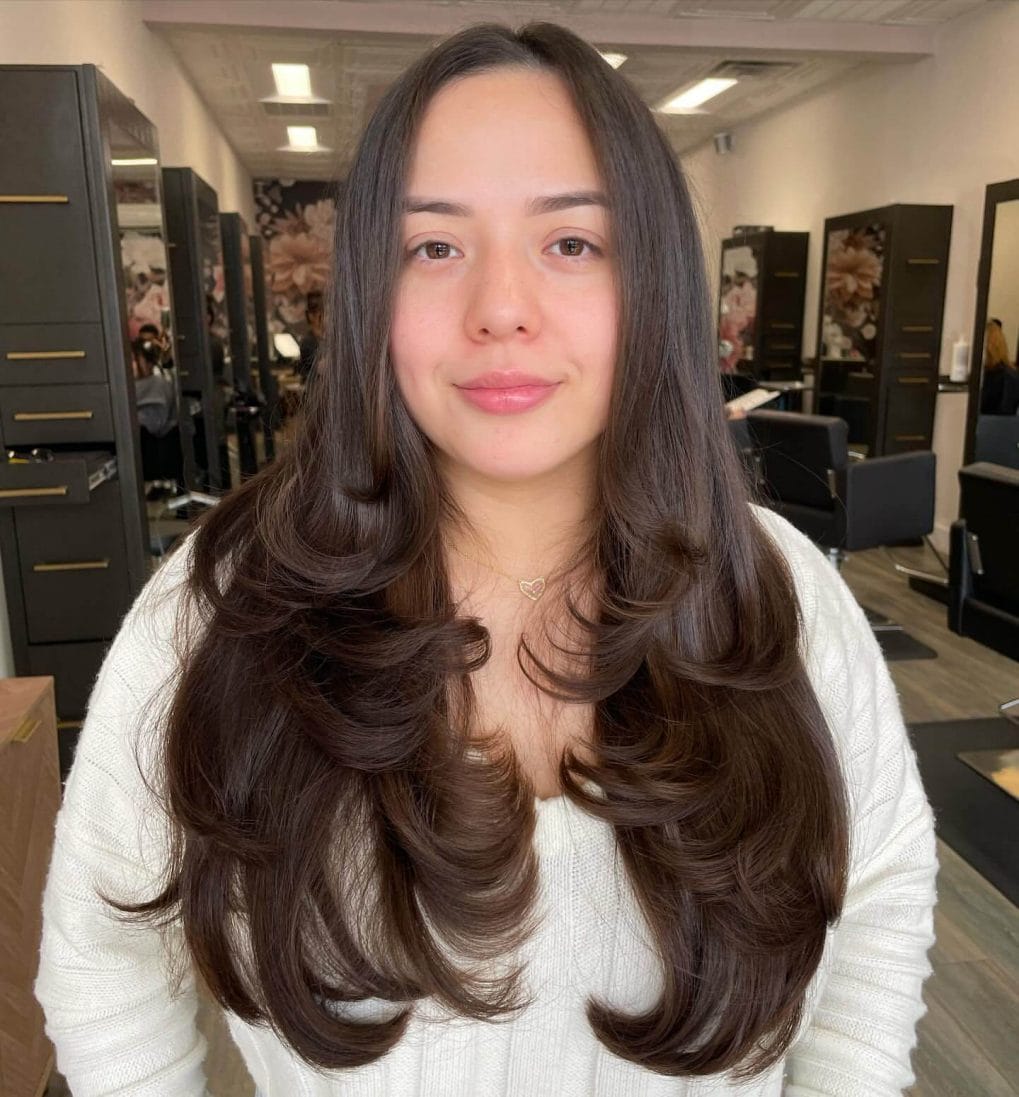 Dark flowing layers with soft waves 90s style
