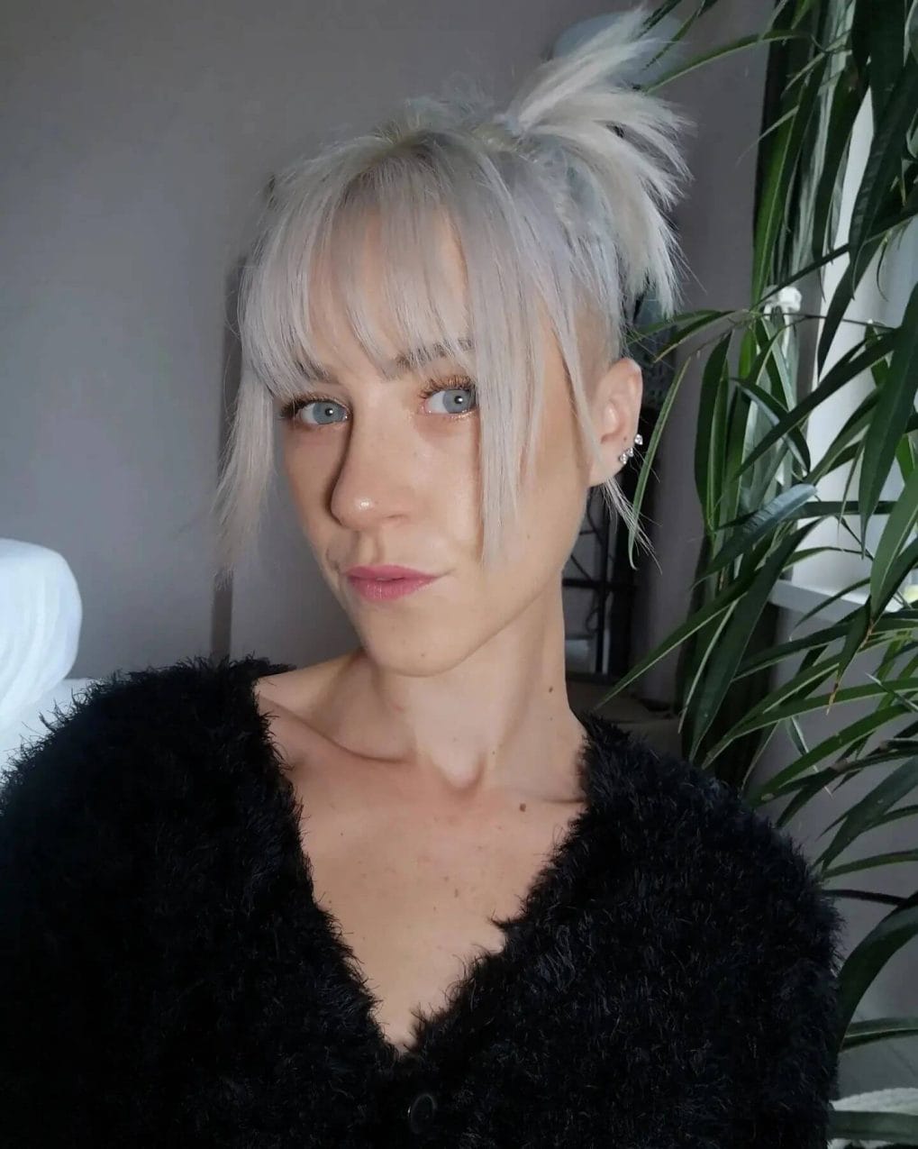 Ice-blonde bob with see-through bangs