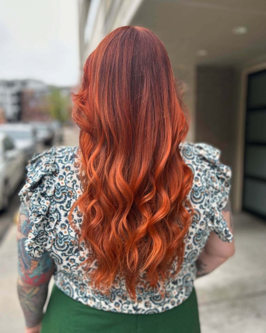 Long cascading copper waves for elegant look