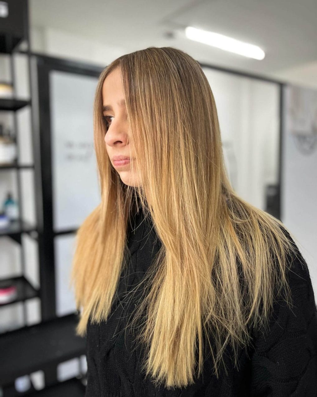 Long straight hair with light blonde and brown balayage