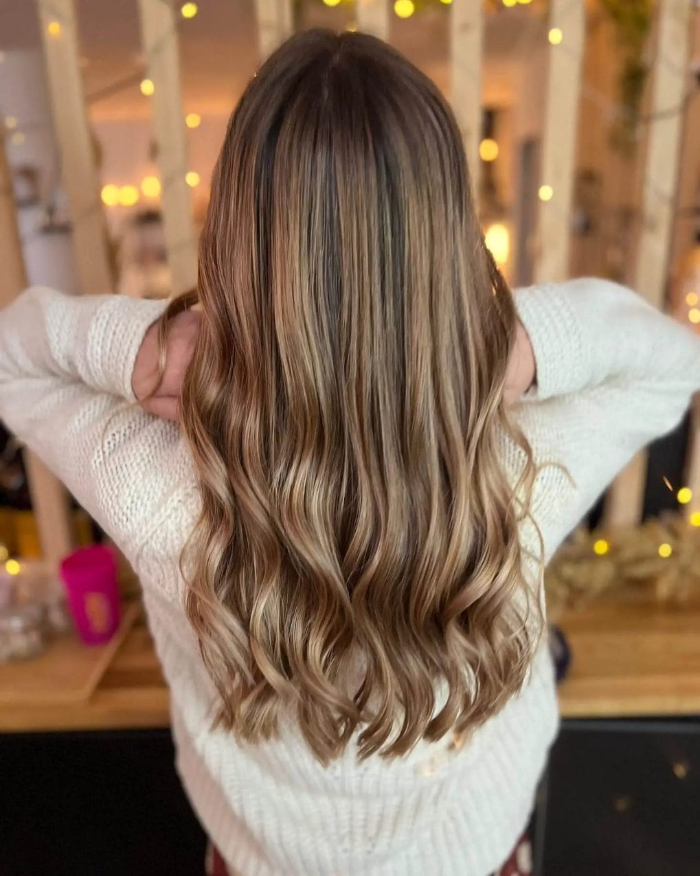 Smooth gradient from rich brown to sandy blonde, capturing the elegance of winter dusk.