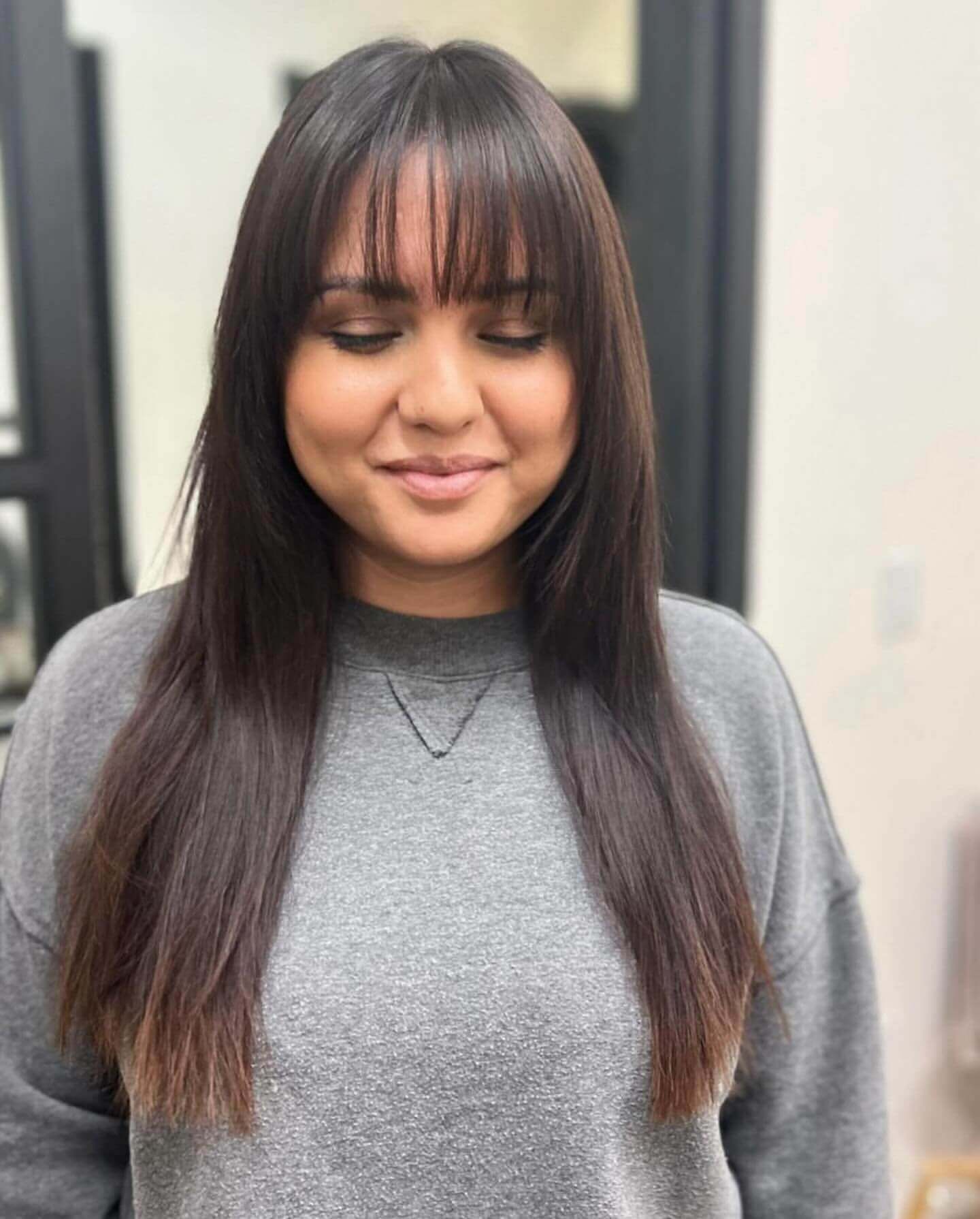 Straight long hair with see-through bangs